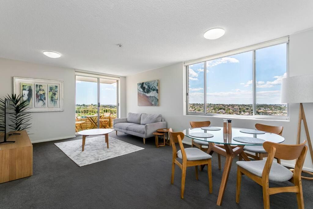 Cre31 - Renovated 1 Bedroom Unit - Cremorne Apartment Sydney